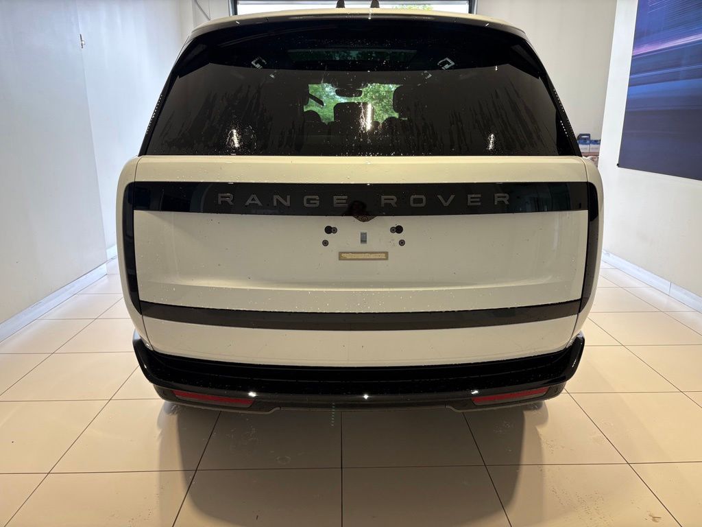 New 2026 Land Rover Range Rover SE LWB 7-Seats / V8 SUV