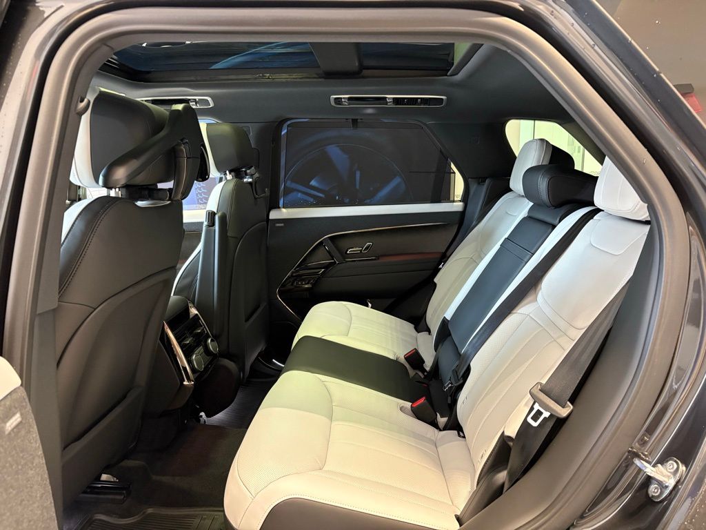 2026 Land Rover Range Rover Sport Dynamic SE - Photo 12