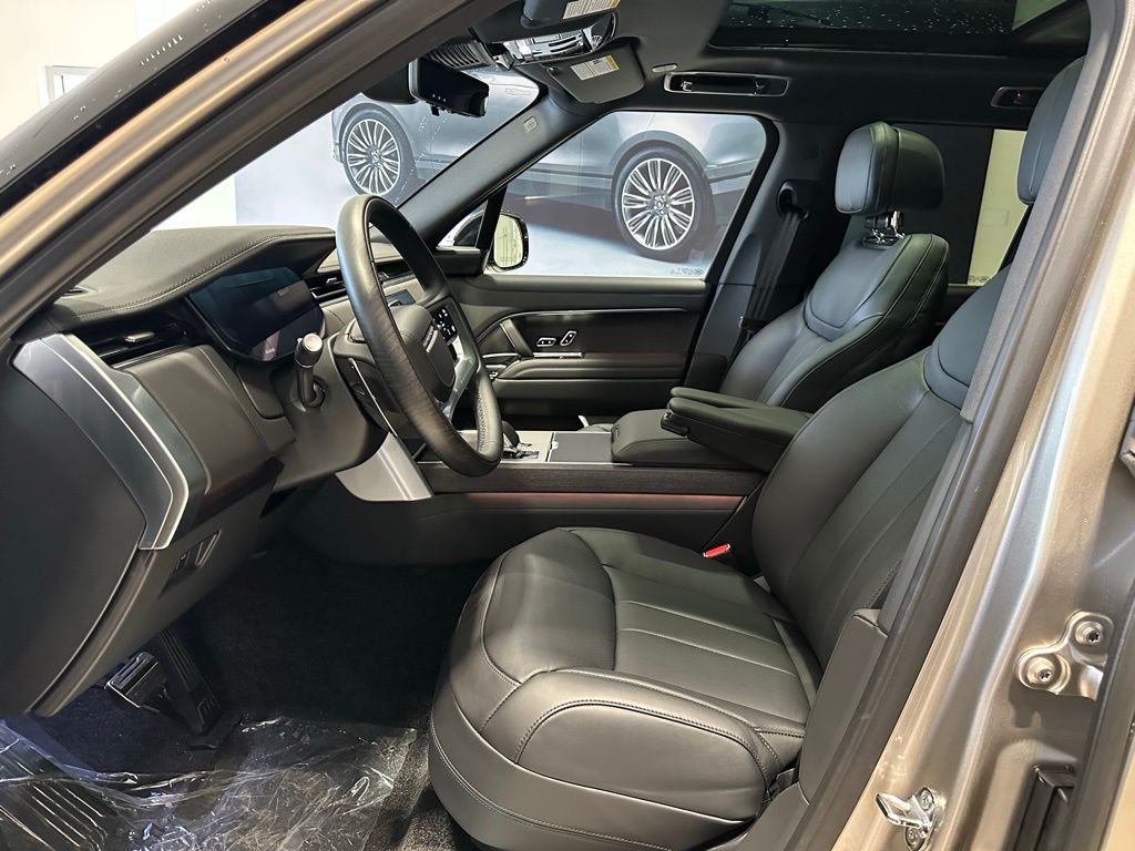 2025 Land Rover Range Rover SE - Photo 10