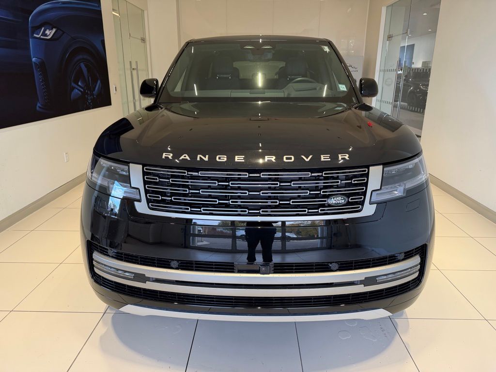 2025 Land Rover Range Rover SE - Photo 3
