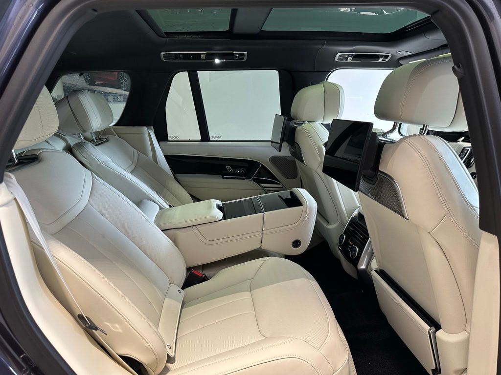 2025 Land Rover Range Rover Autobiography - Photo 14