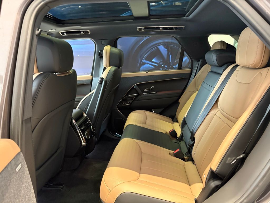 2025 Land Rover Range Rover Sport Dynamic SE - Photo 12