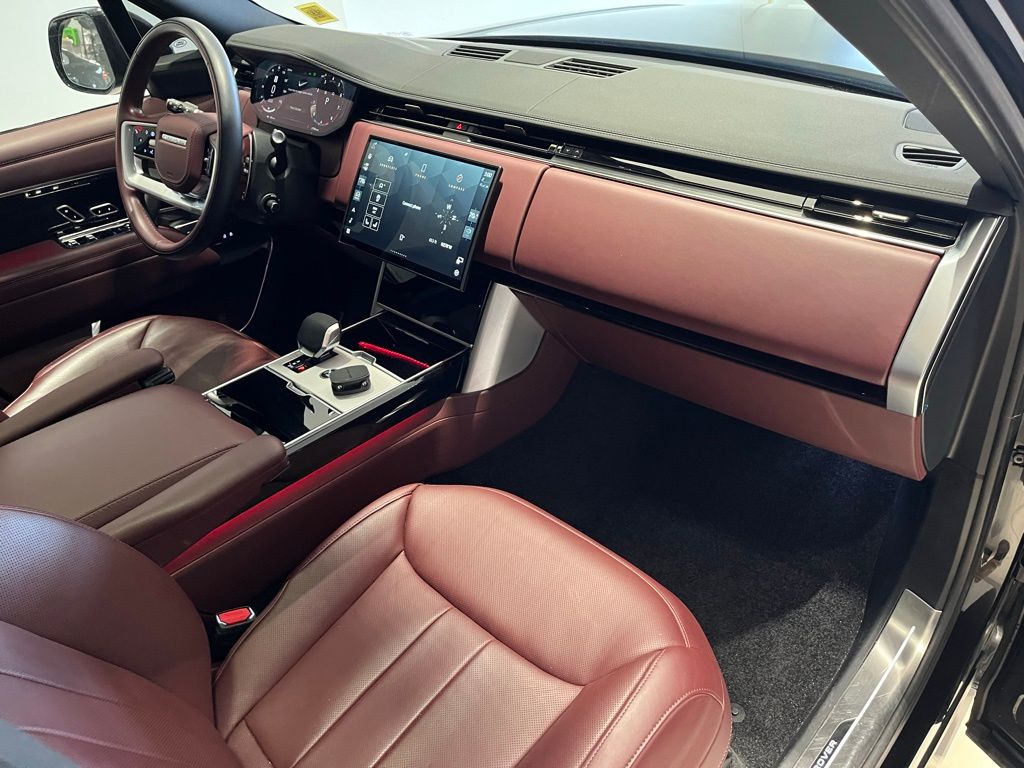 2025 Land Rover Range Rover SE - Photo 35