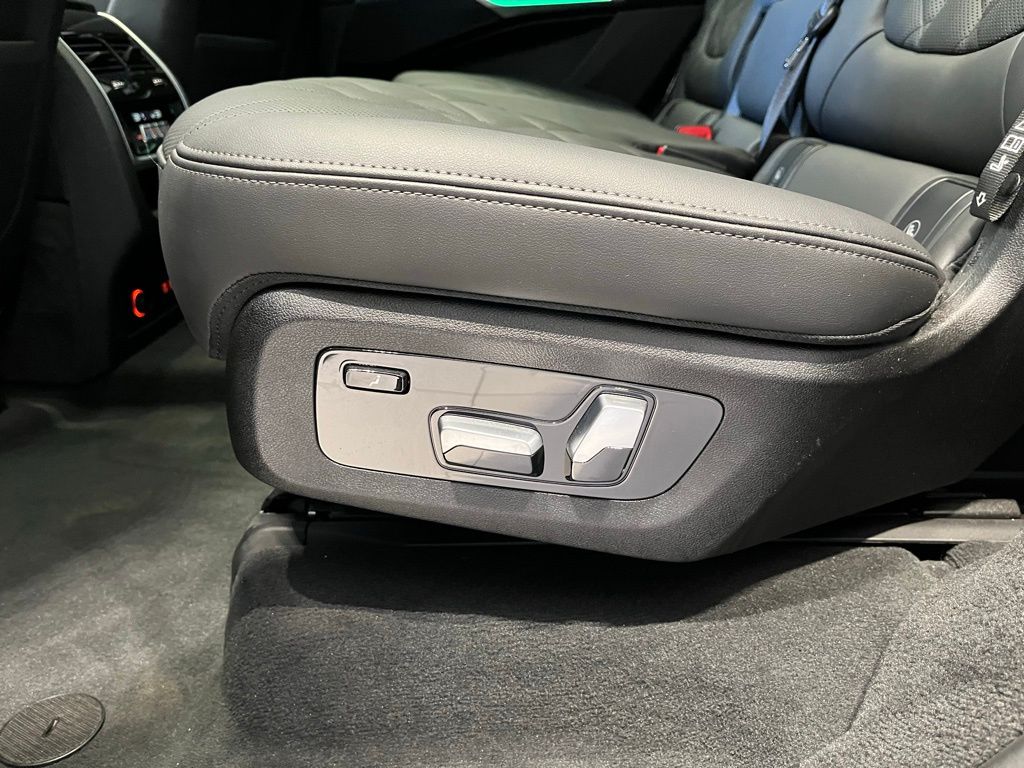 2023 BMW X7 40i - Photo 24