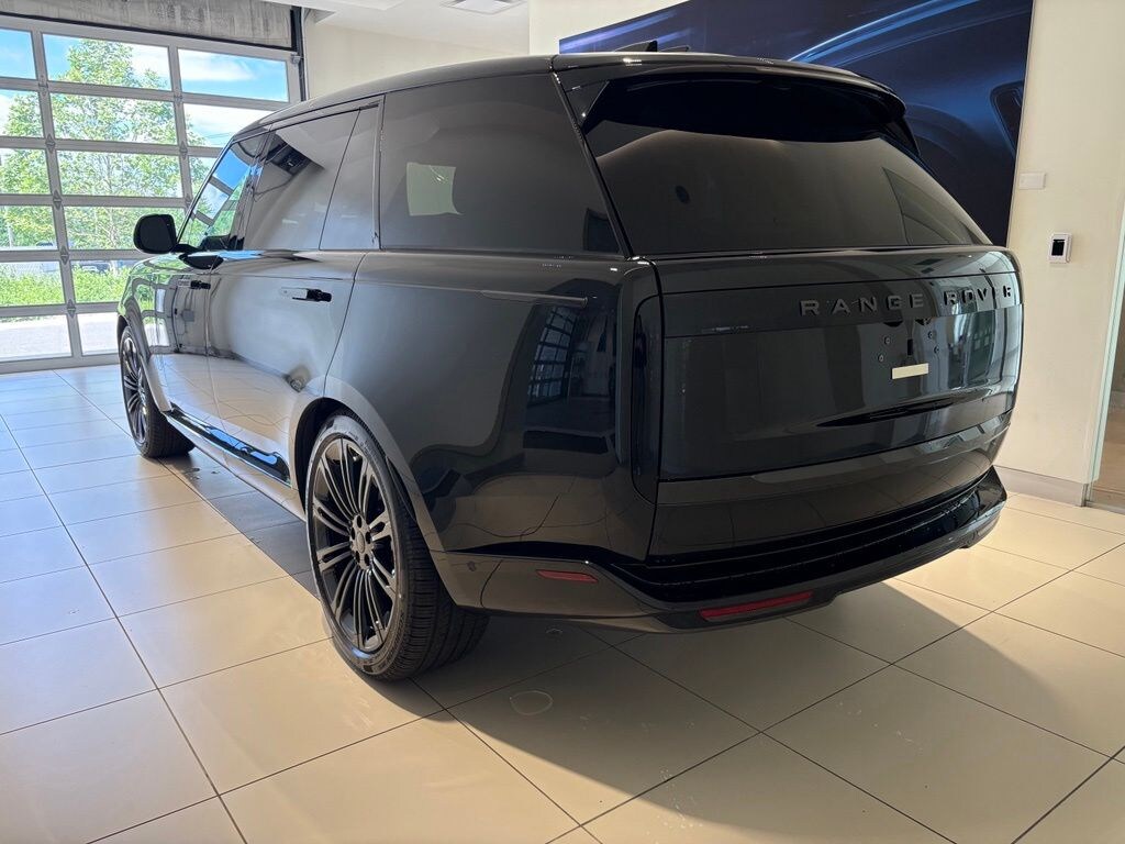 New 2026 Land Rover Range Rover SE 7 Seats SUV