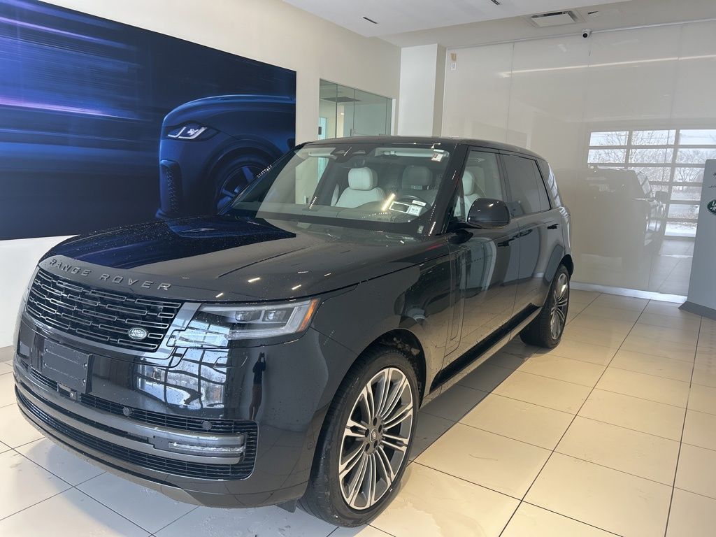 2024 Land Rover Range Rover SE's photo