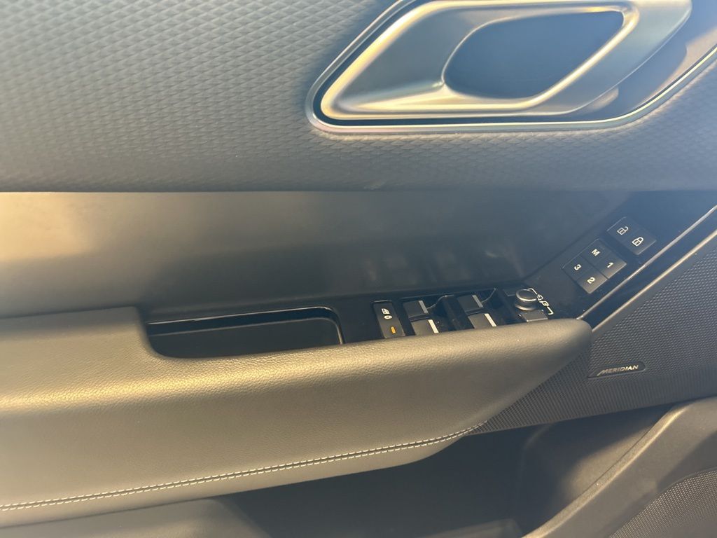 2021 Land Rover Range Rover Velar S photo 3