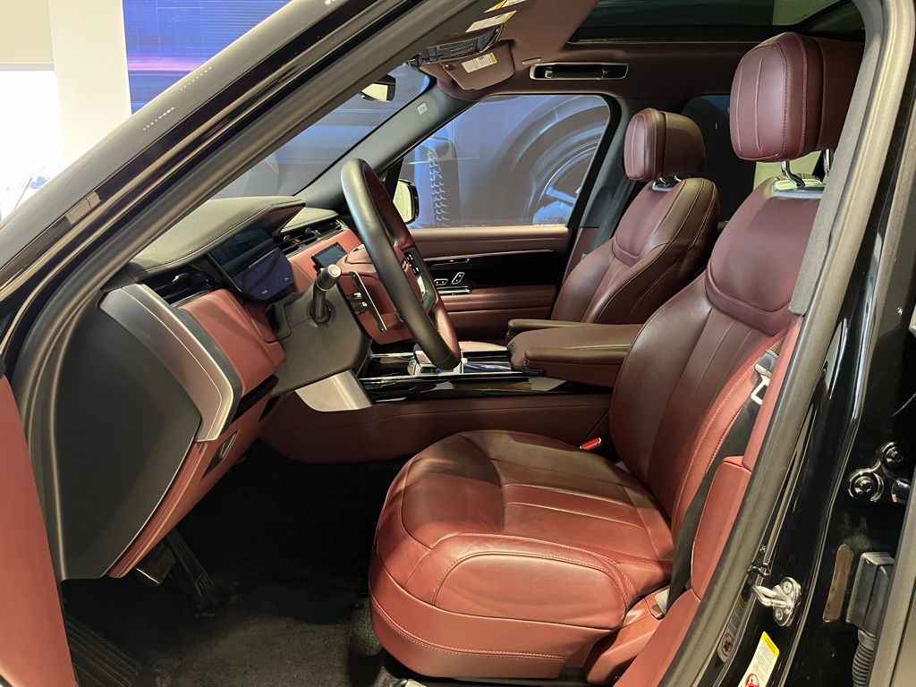 2025 Land Rover Range Rover SE - Photo 14