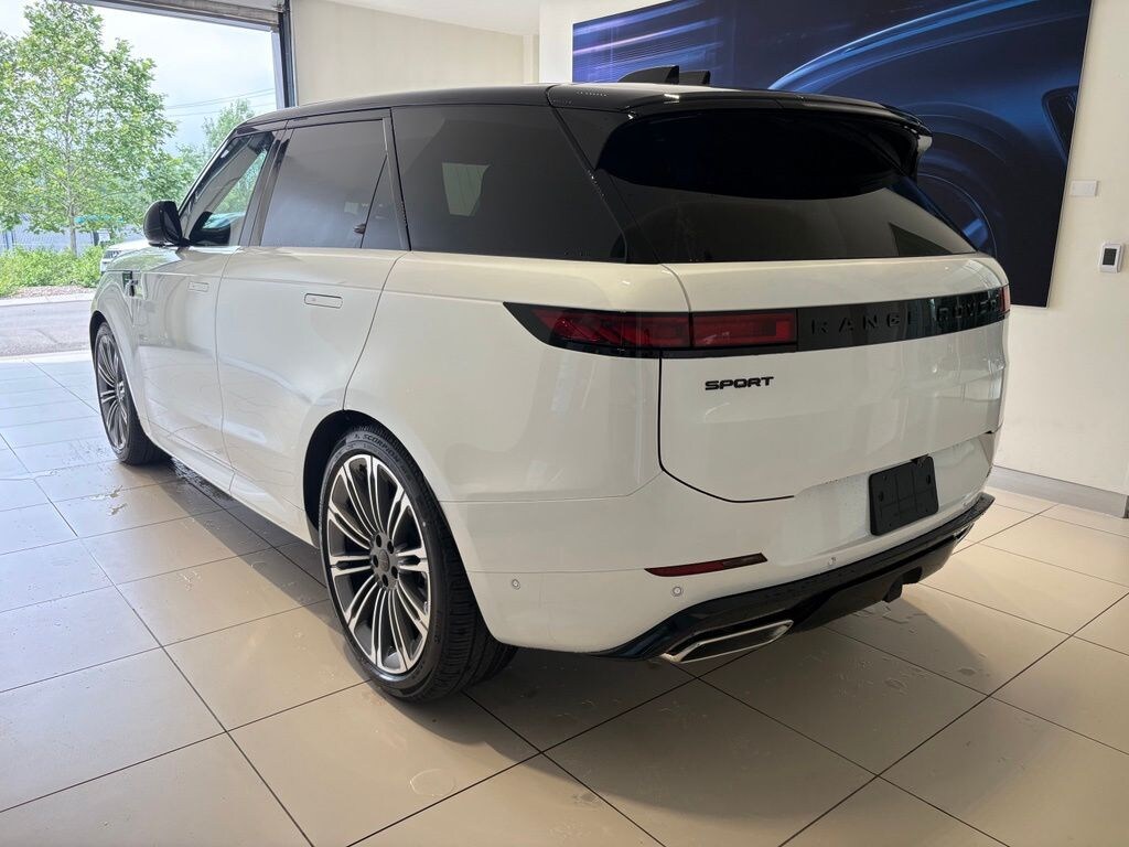 New 2026 Land Rover Range Rover Sport Dynamic SE SUV