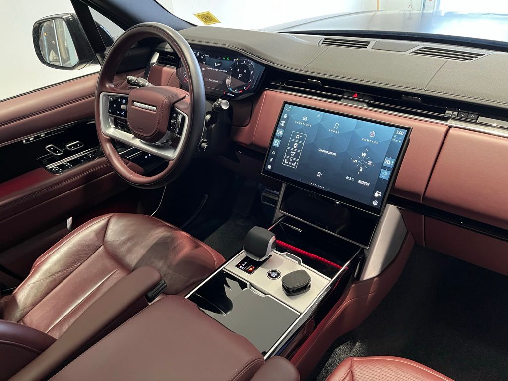 2025 Land Rover Range Rover SE - Photo 38