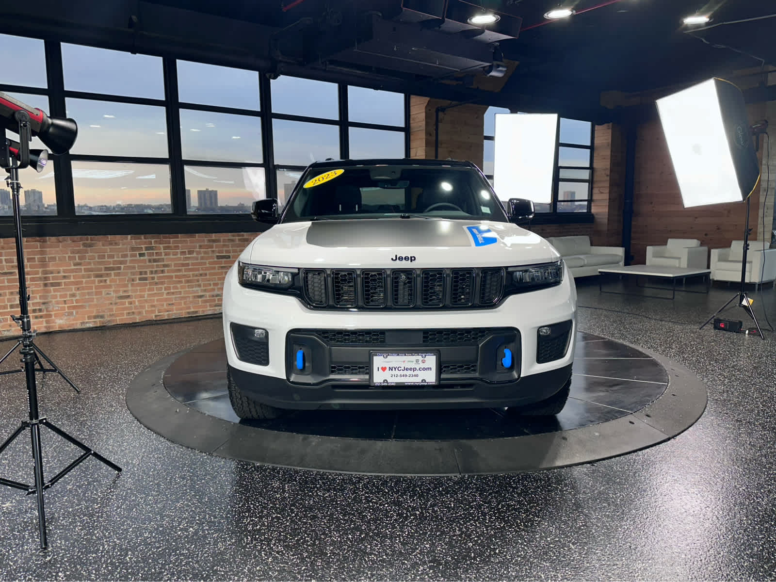 2023 Jeep Grand Cherokee Trailhawk 4xe - Photo 11