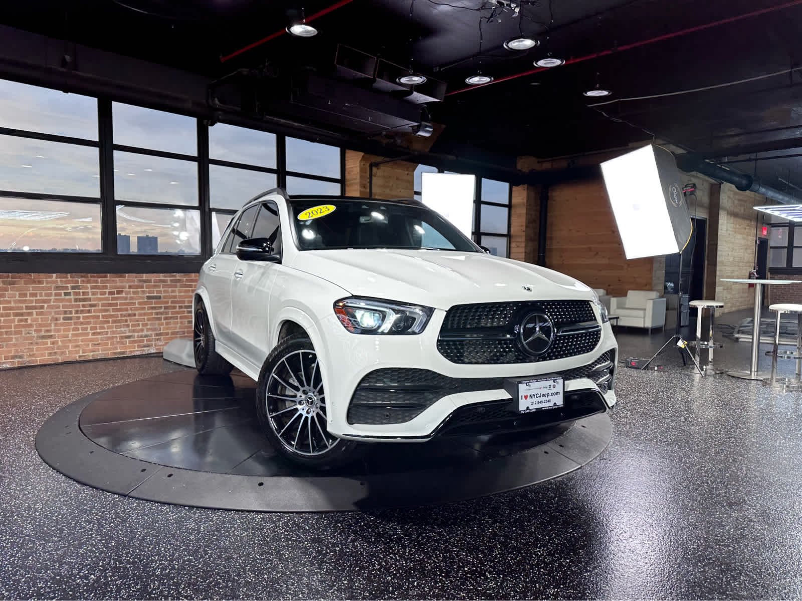2023 Mercedes Benz GLE 450 4MATIC photo 2