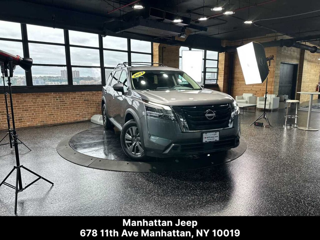 Used 2022 Nissan Pathfinder SV 4WD