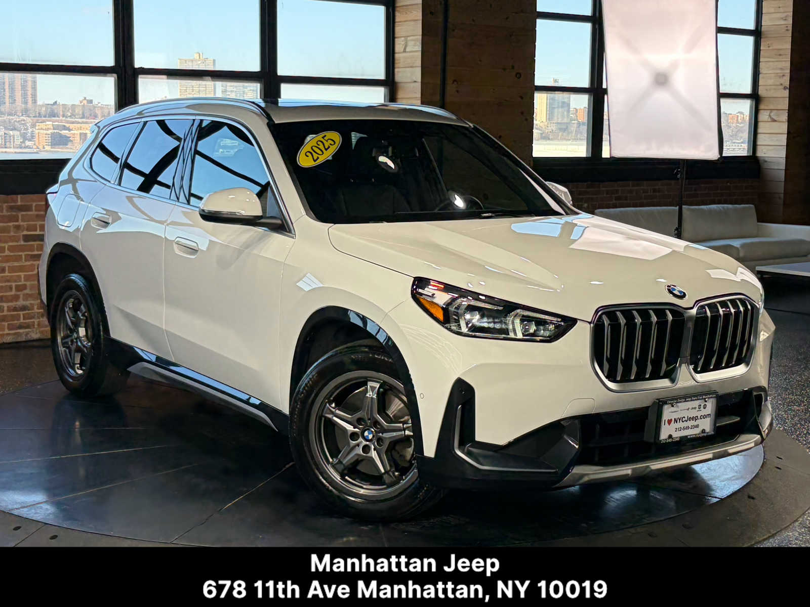 2025 BMW X1 28i
