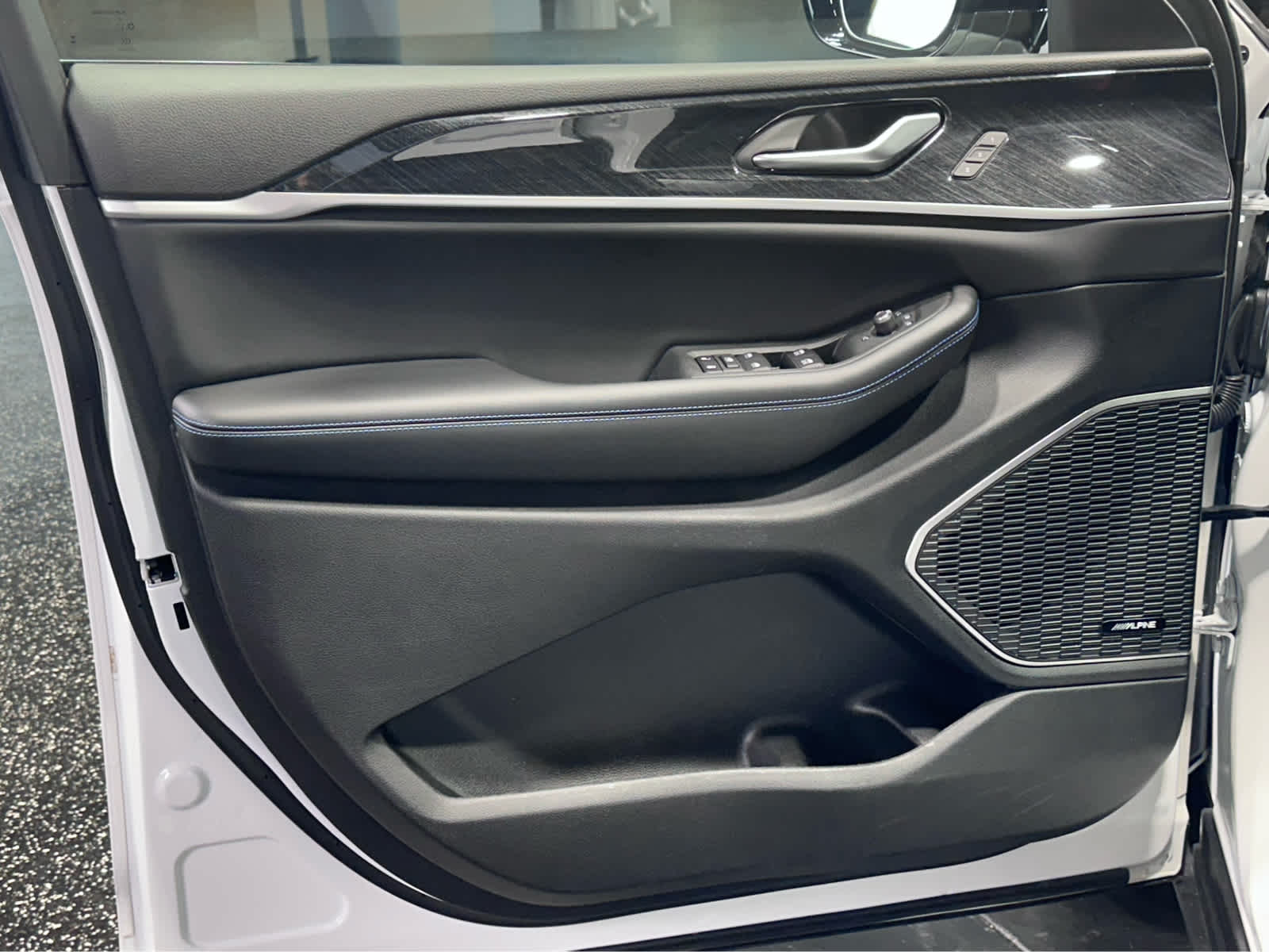 2023 Jeep Grand Cherokee Trailhawk 4xe - Photo 38