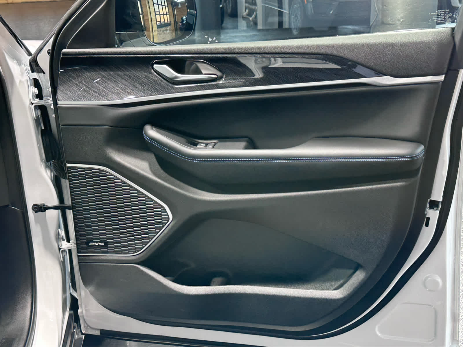 2023 Jeep Grand Cherokee Trailhawk 4xe - Photo 47