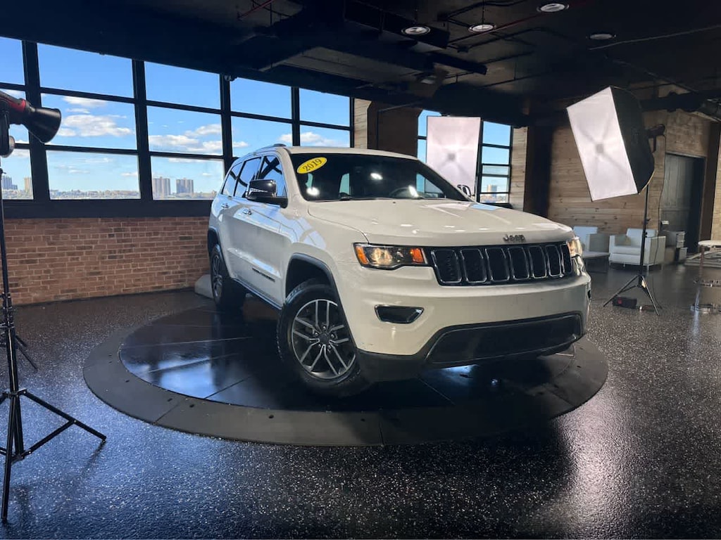 Used 2019 Jeep Grand Cherokee Limited 4x4