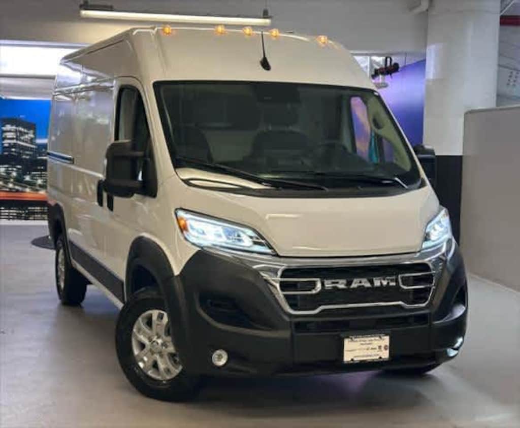 New 2024 Ram Promaster PROMASTER 1500 SLT CARGO VAN HIGH ROOF 136' WB Cargo Van