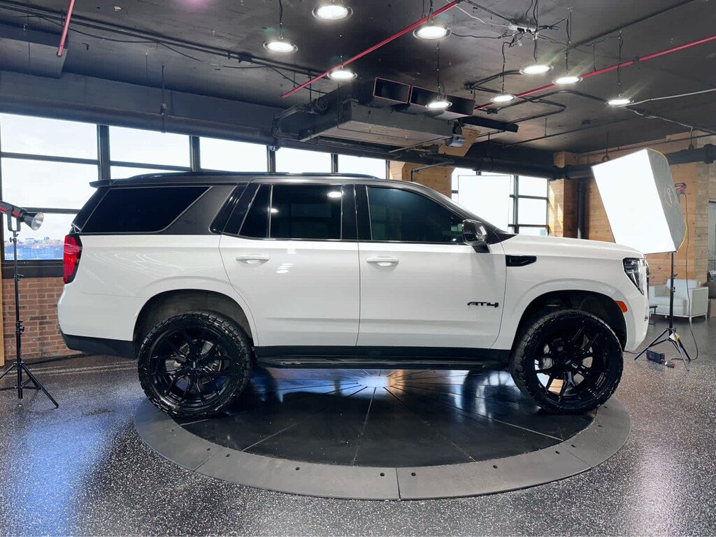 Used 2023 GMC Yukon AT4 4WD