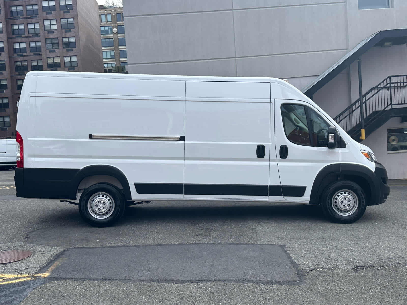 2025 Ram ProMaster 3500 Cargo Van photo 2