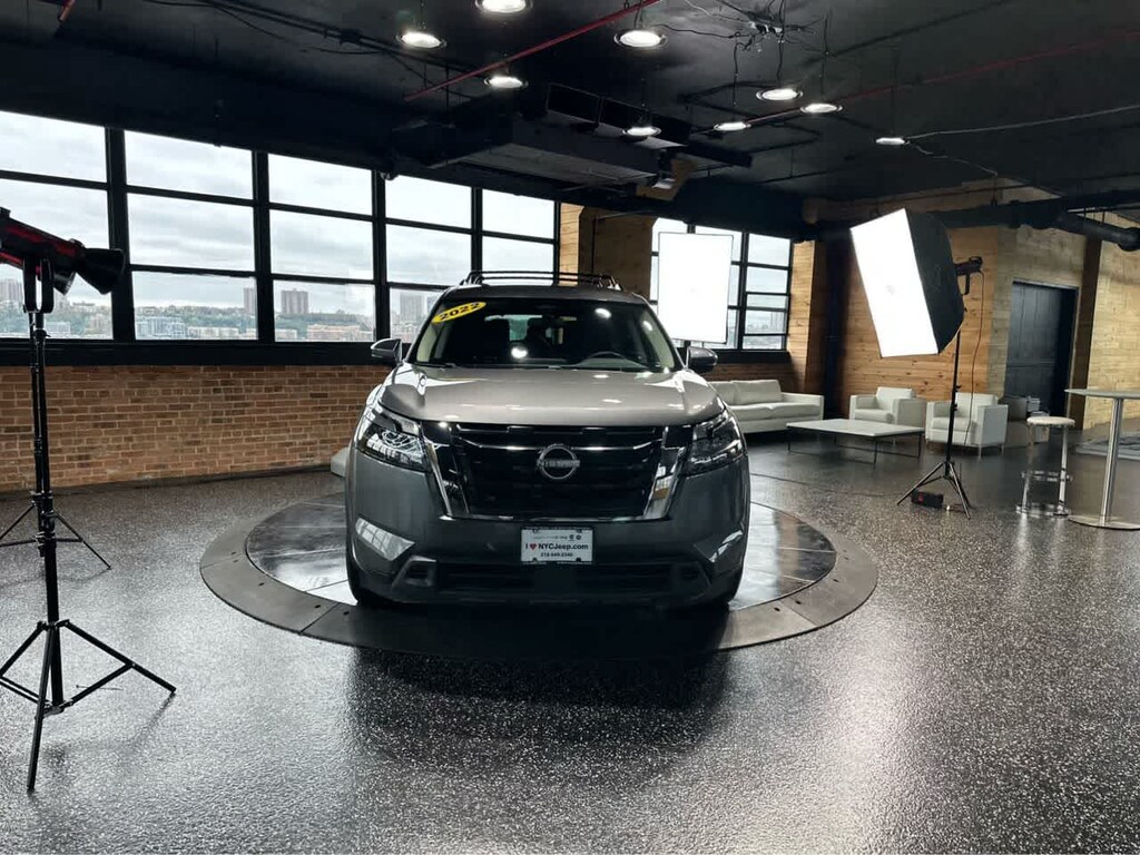 Used 2022 Nissan Pathfinder SV 4WD