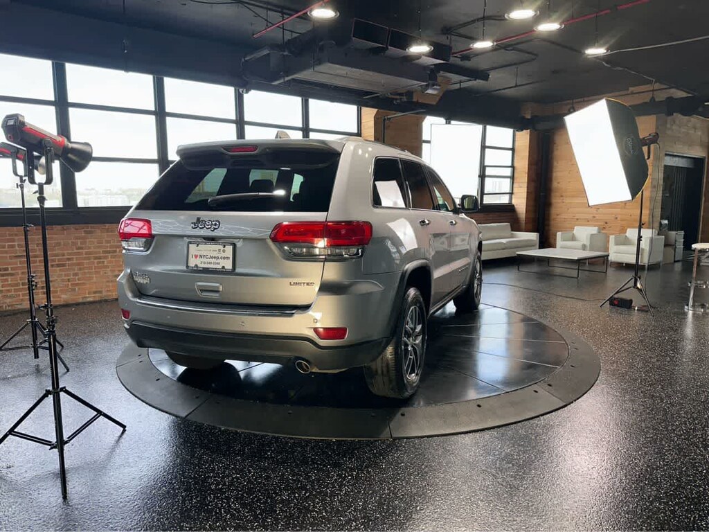 Used 2017 Jeep Grand Cherokee Limited 4x4