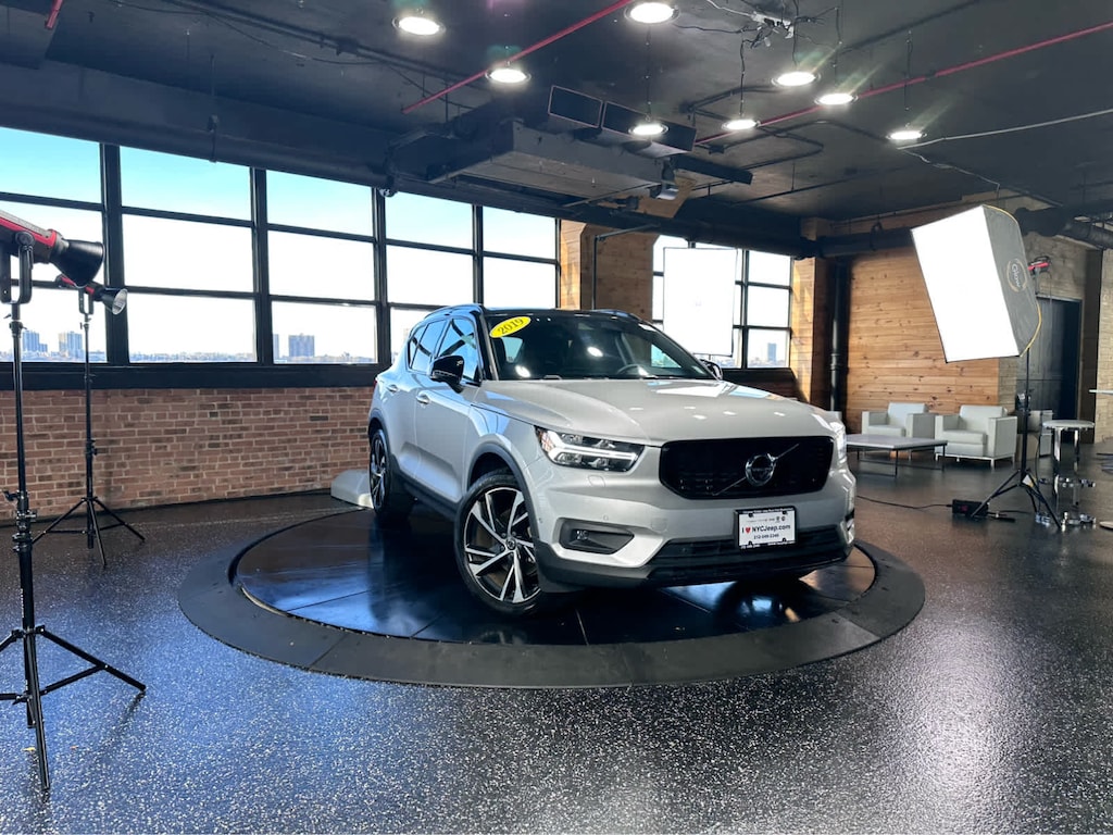 Used 2019 Volvo XC40 R-Design T5 AWD