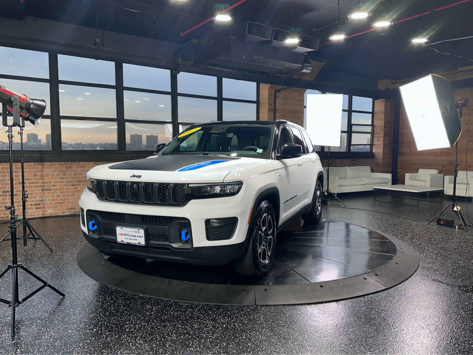 2023 Jeep Grand Cherokee Trailhawk 4xe - Photo 9