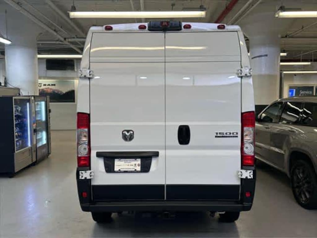 New 2024 Ram Promaster PROMASTER 1500 SLT CARGO VAN HIGH ROOF 136' WB Cargo Van