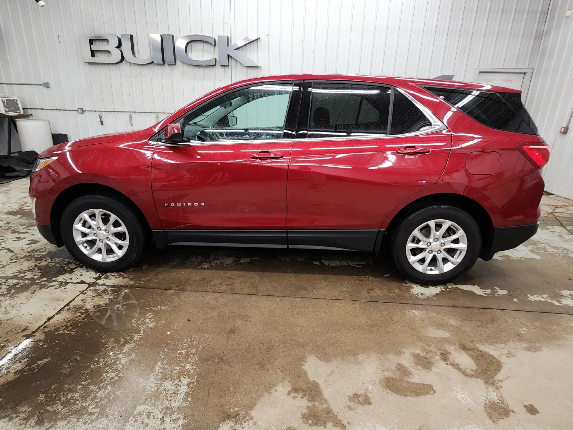 Used 2020 Chevrolet Equinox LT with VIN 2GNAXUEV1L6267257 for sale in Staples, Minnesota