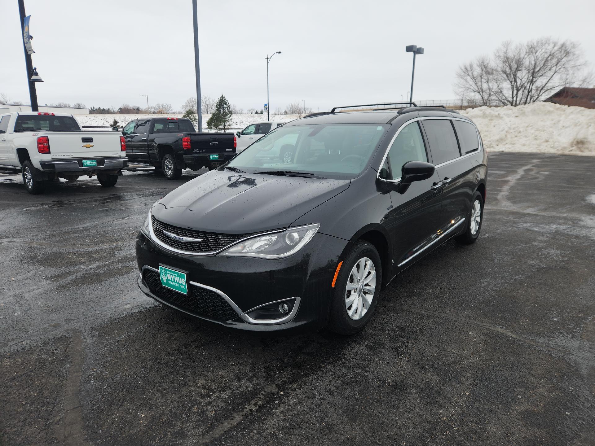 2017 Chrysler Pacifica Touring L FWD