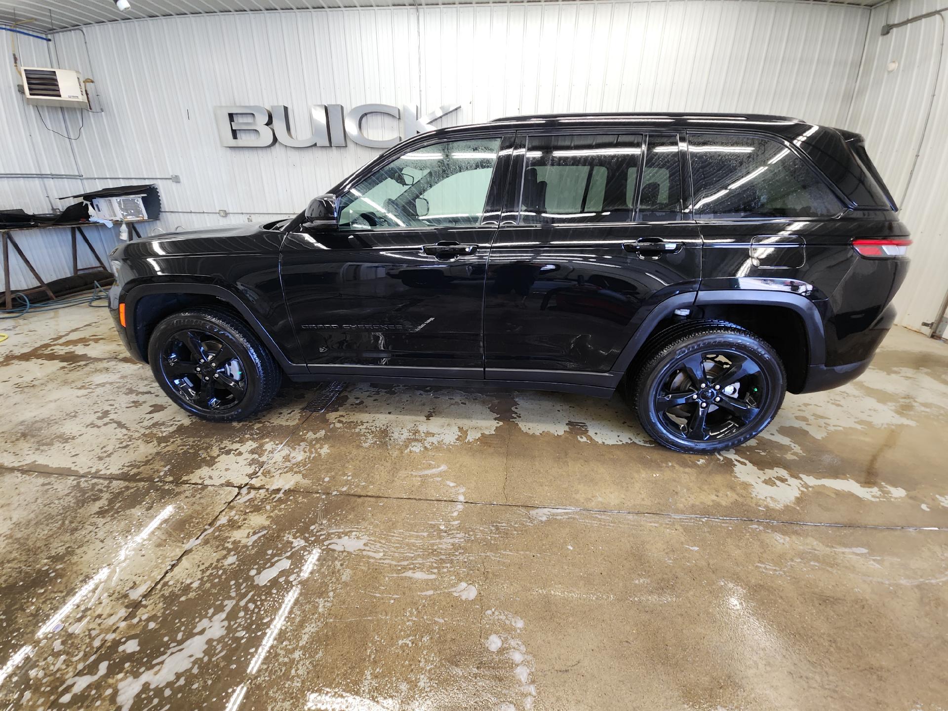 Used 2024 Jeep Grand Cherokee Altitude with VIN 1C4RJHAG9RC211420 for sale in Staples, Minnesota