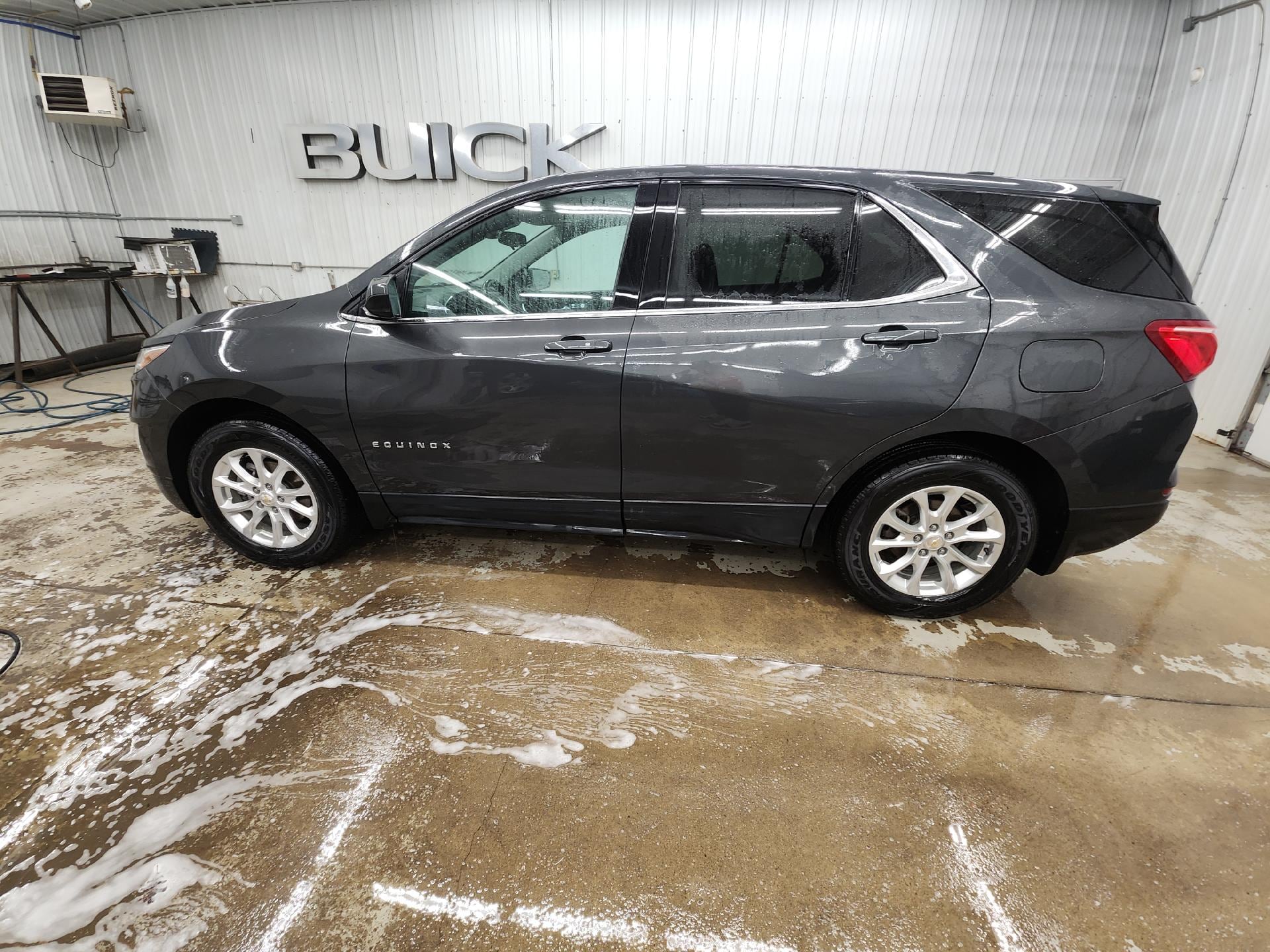 Used 2020 Chevrolet Equinox LT with VIN 2GNAXUEV1L6271695 for sale in Staples, Minnesota