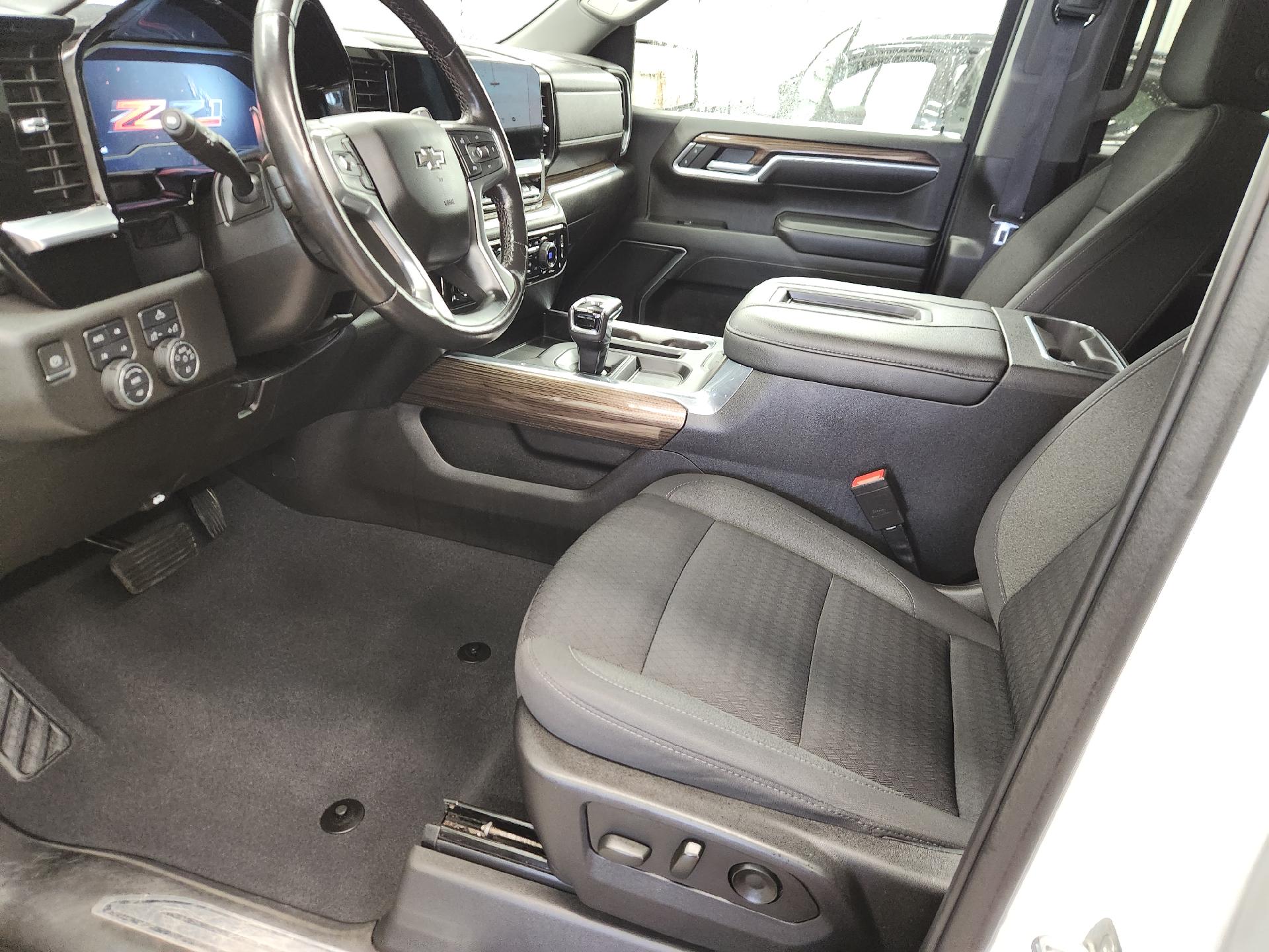 2022 Chevrolet Silverado 1500 RST - Photo 13