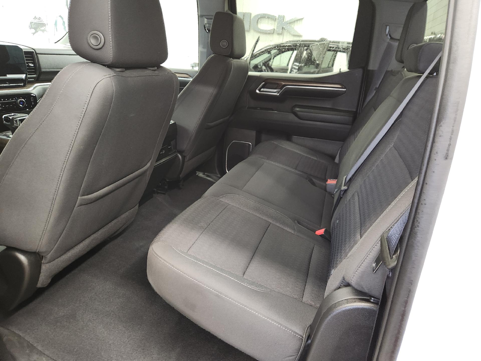 2022 Chevrolet Silverado 1500 RST - Photo 15