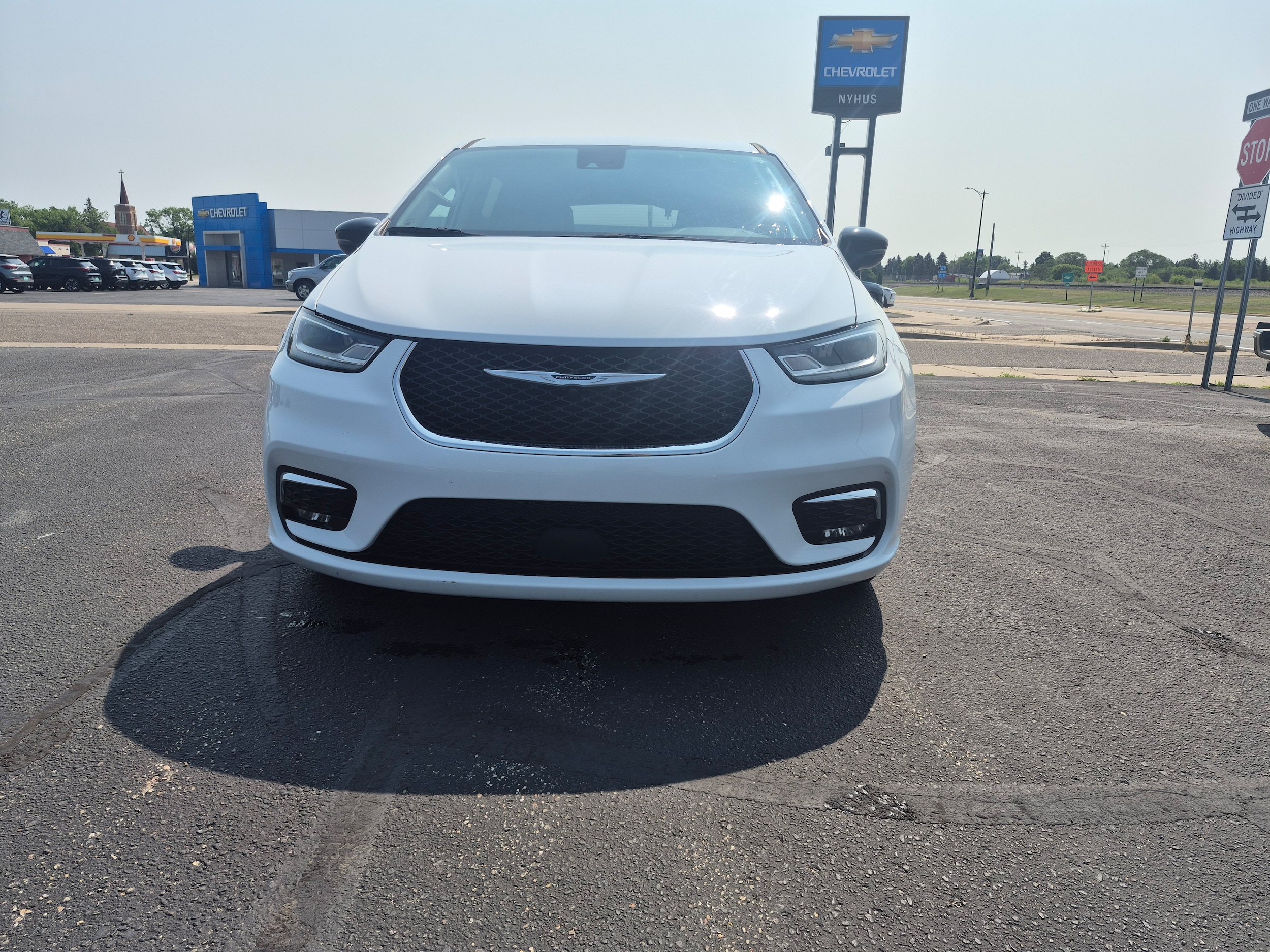 Used 2024 Chrysler Pacifica Touring L with VIN 2C4RC1BG1RR116163 for sale in Staples, Minnesota