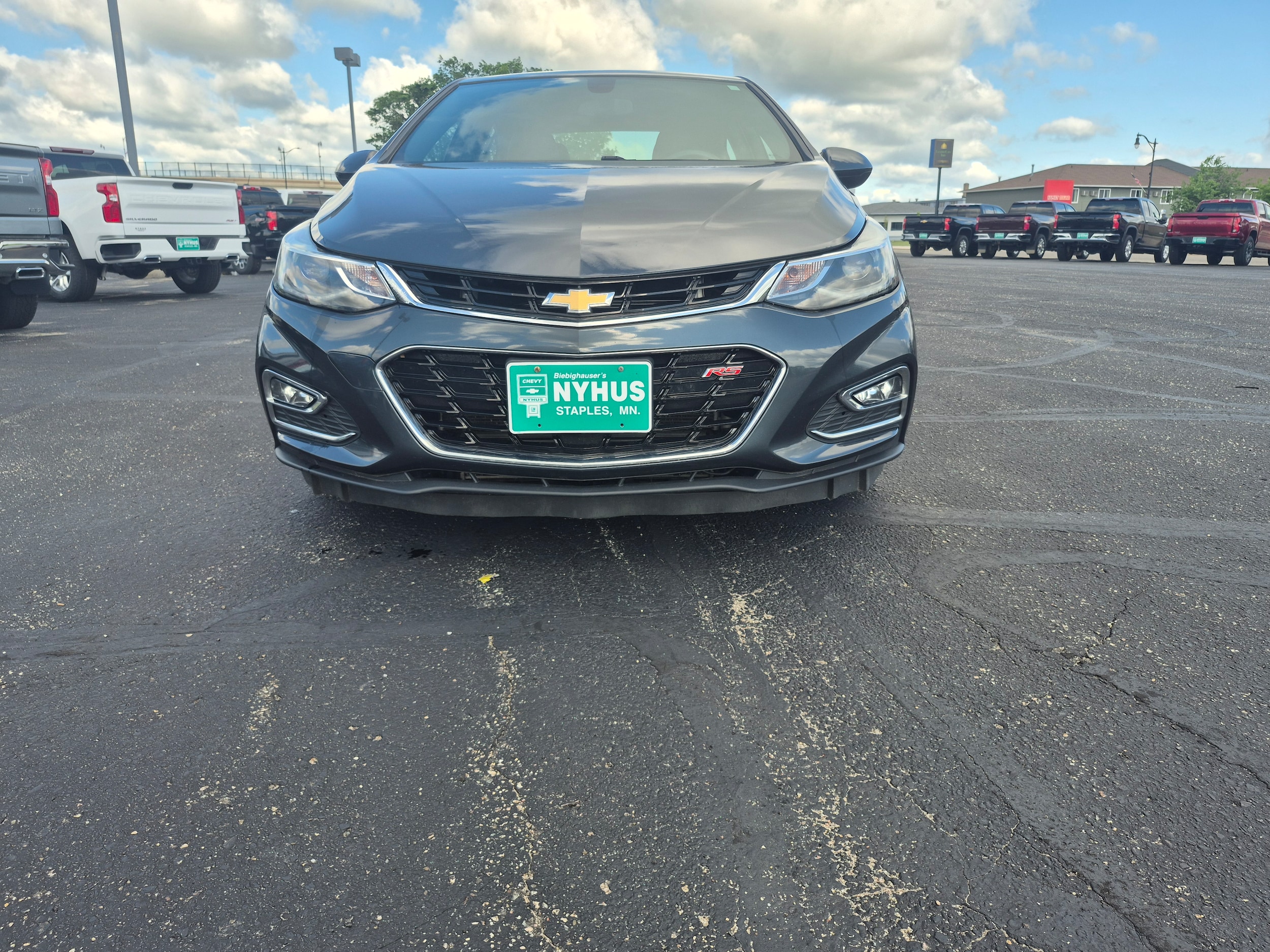 Used 2017 Chevrolet Cruze LT with VIN 1G1BE5SM5H7162693 for sale in Staples, Minnesota