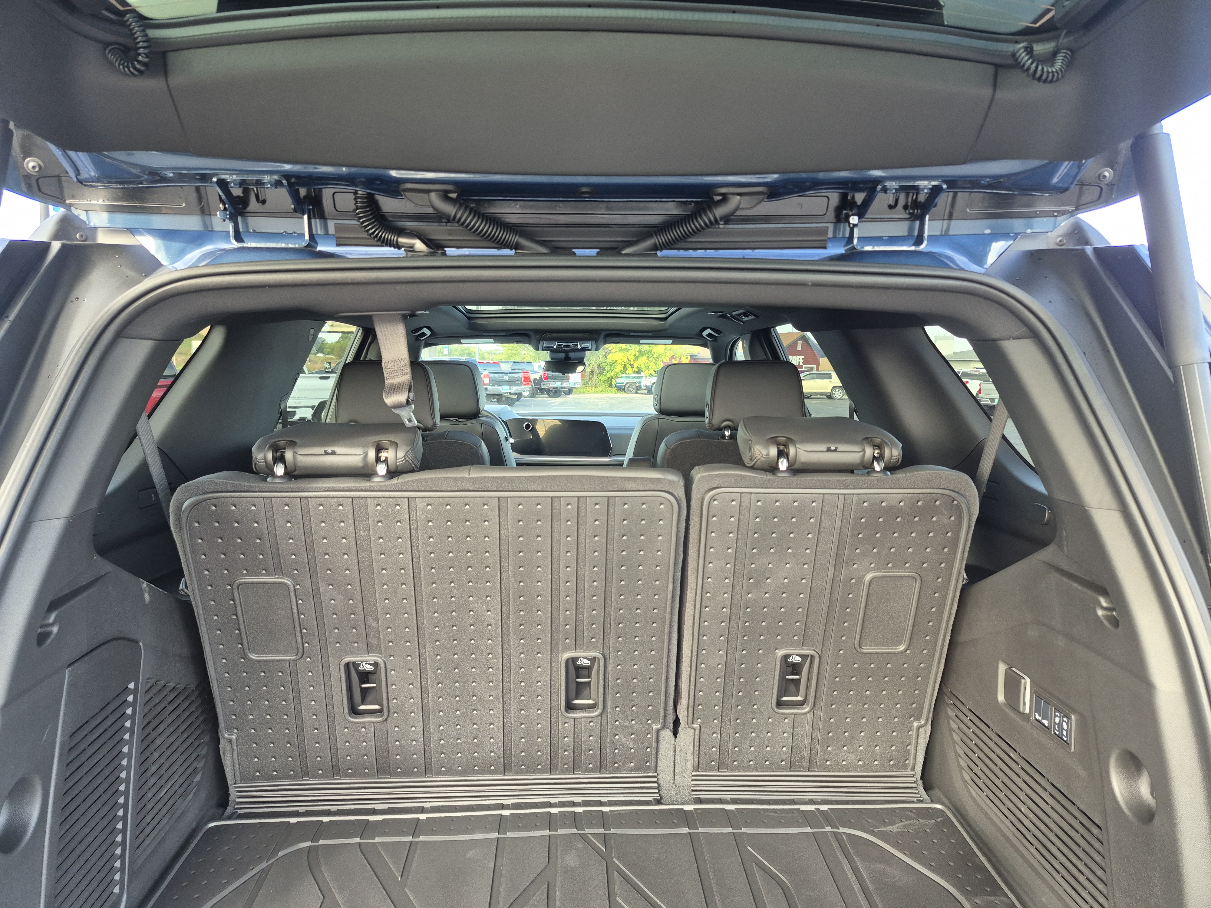 2026 Chevrolet Tahoe High Country - Photo 24