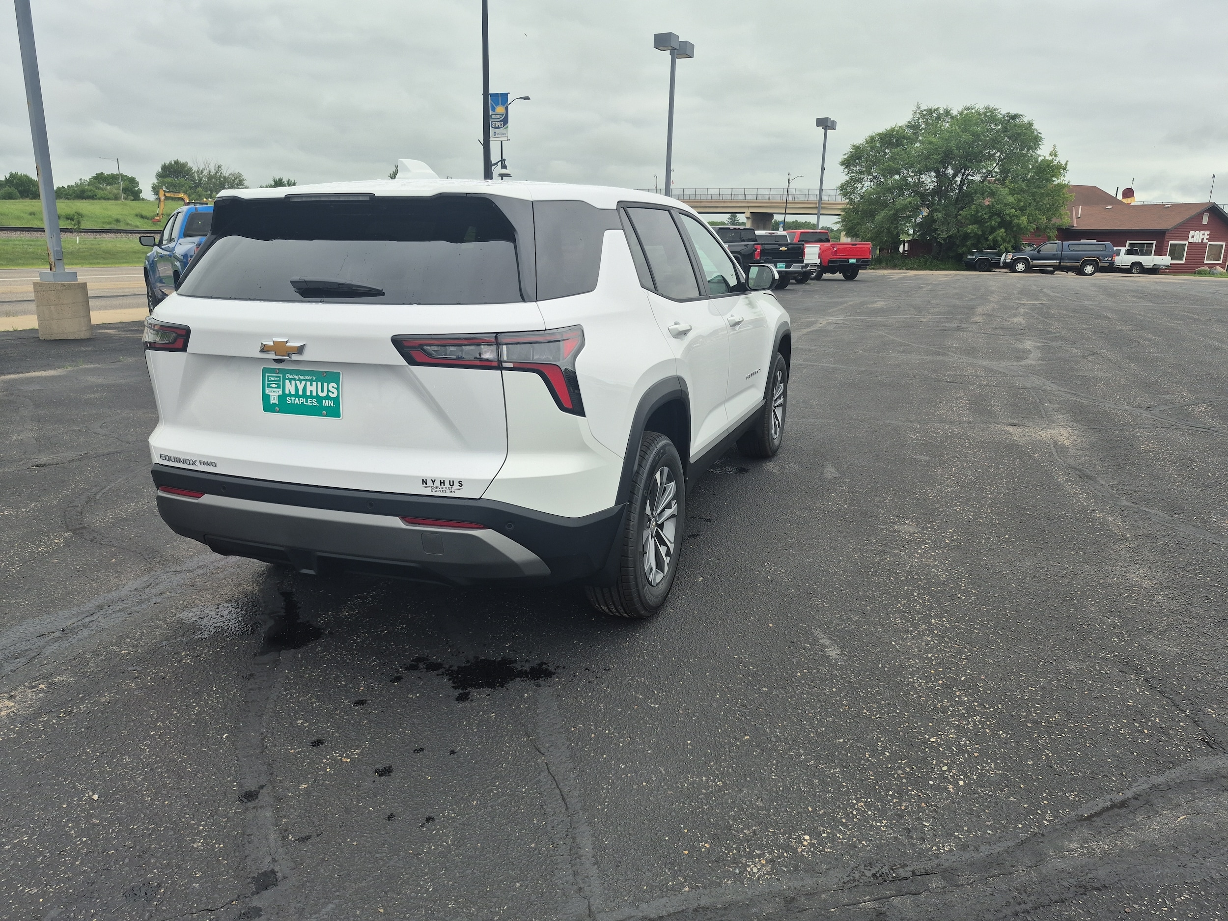 2027 Chevrolet Equinox LT - Photo 5