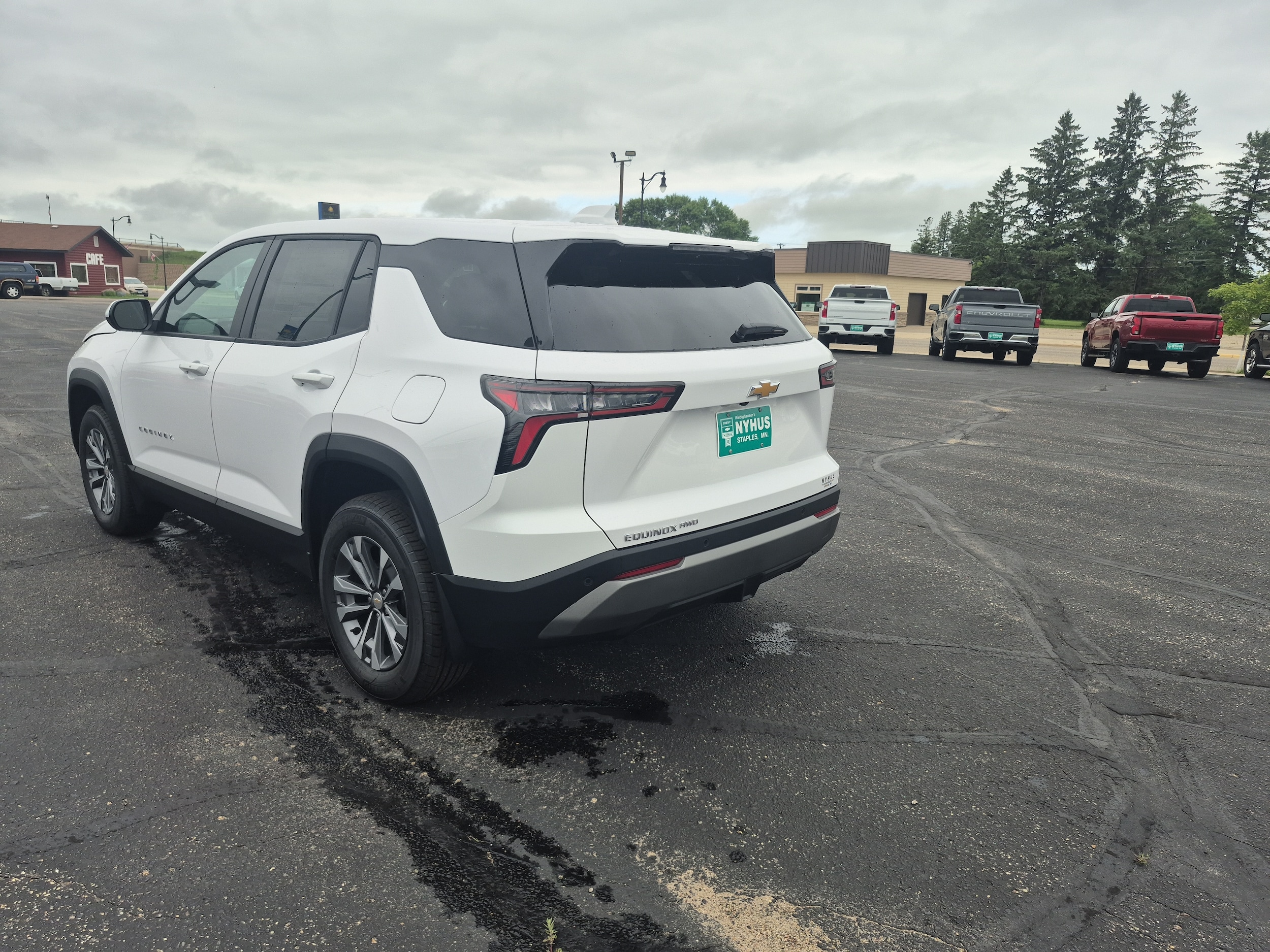 2027 Chevrolet Equinox LT - Photo 7
