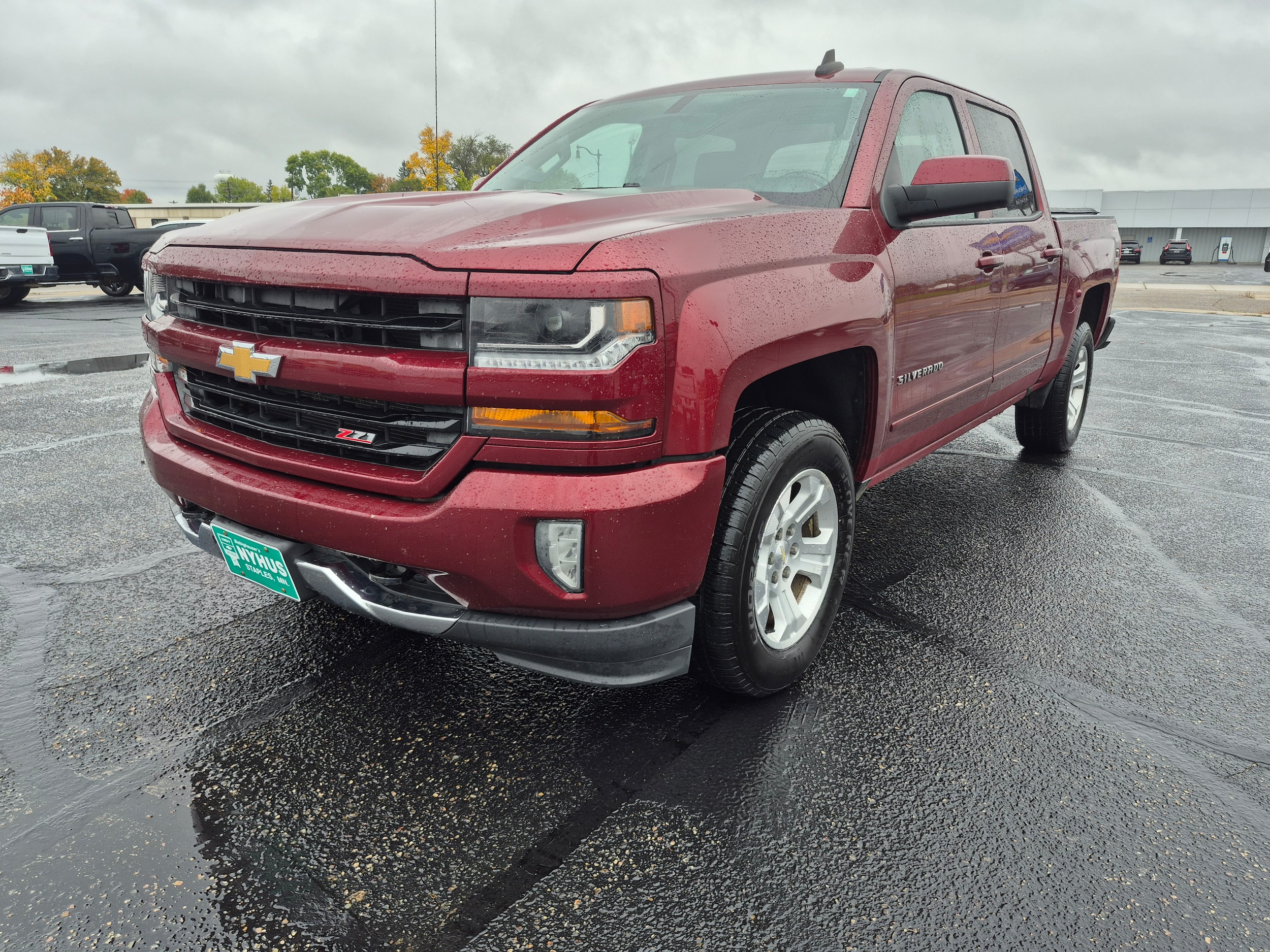 Used 2016 Chevrolet Silverado 1500 LT Z71 with VIN 3GCUKREC2GG329128 for sale in Staples, Minnesota