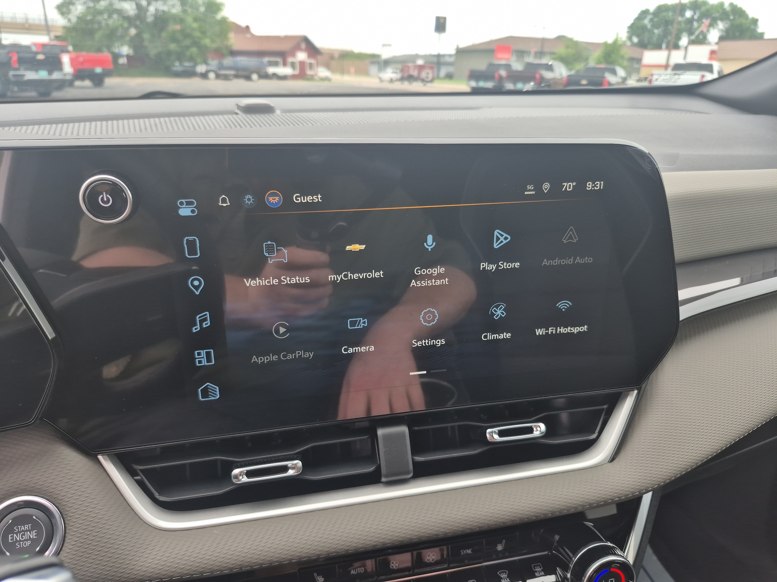 2027 Chevrolet Equinox LT - Photo 27
