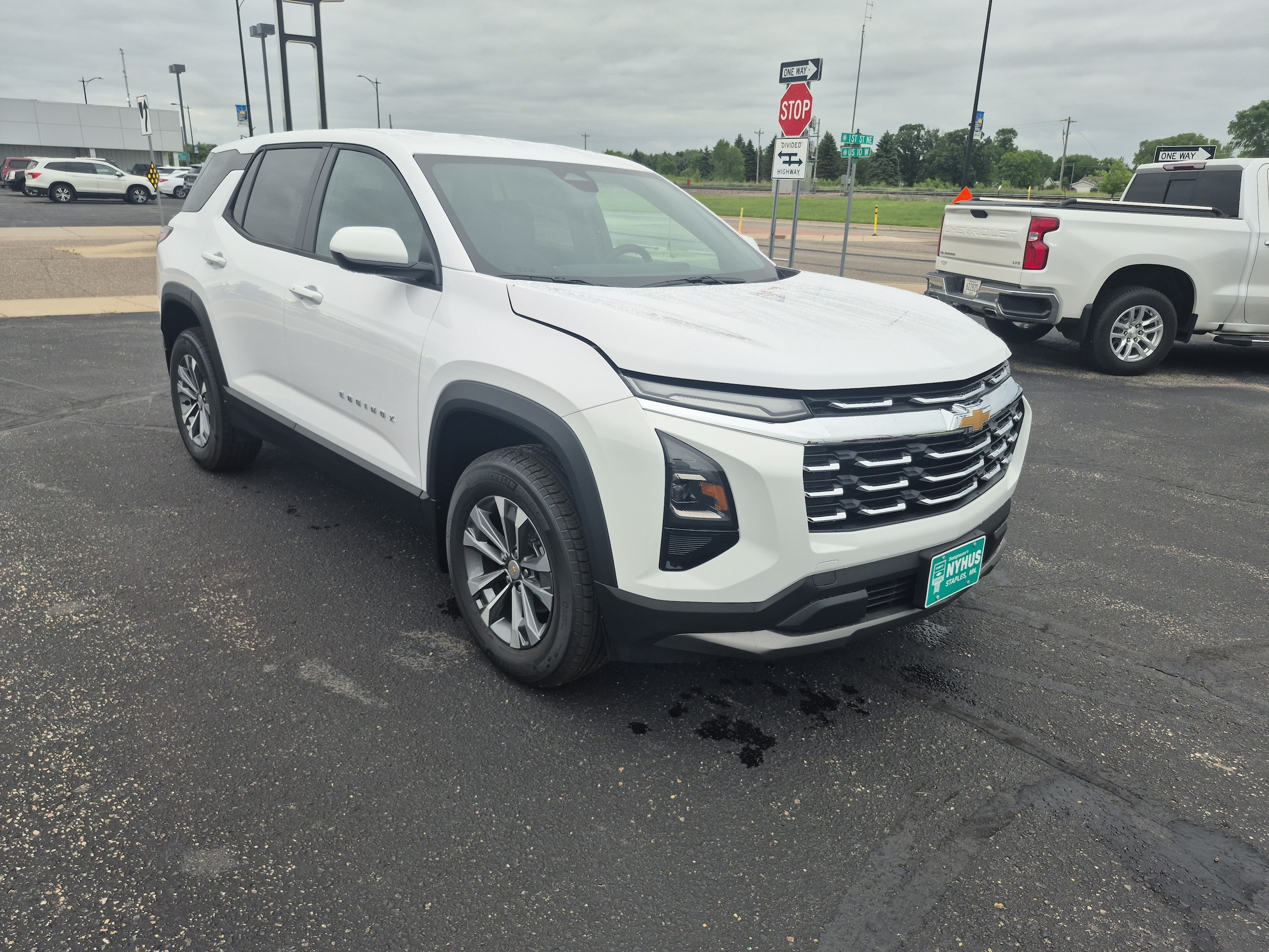 2027 Chevrolet Equinox LT - Photo 3