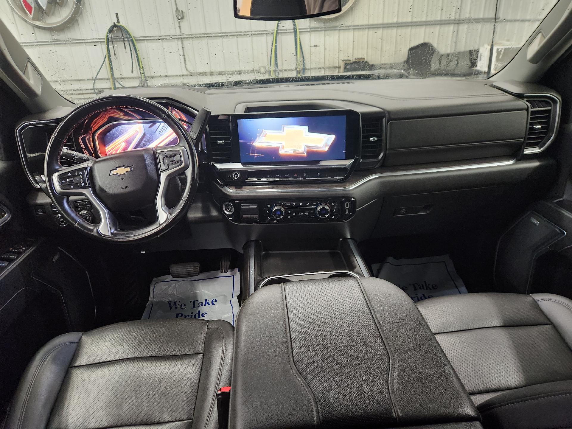 2024 Chevrolet Silverado 3500HD LTZ - Photo 7