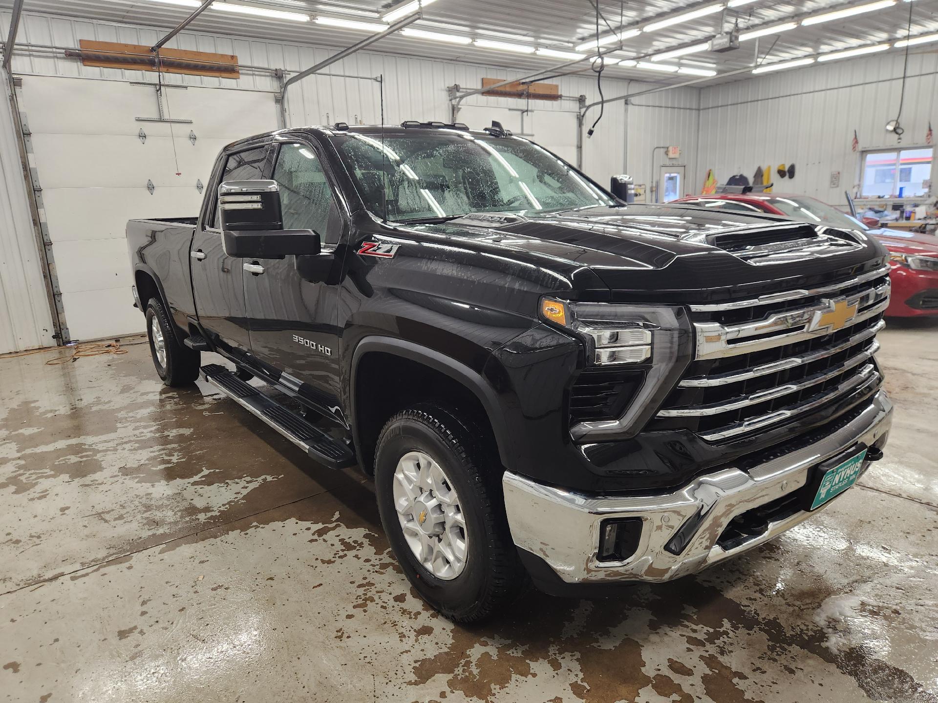 2024 Chevrolet Silverado 3500HD LTZ - Photo 6