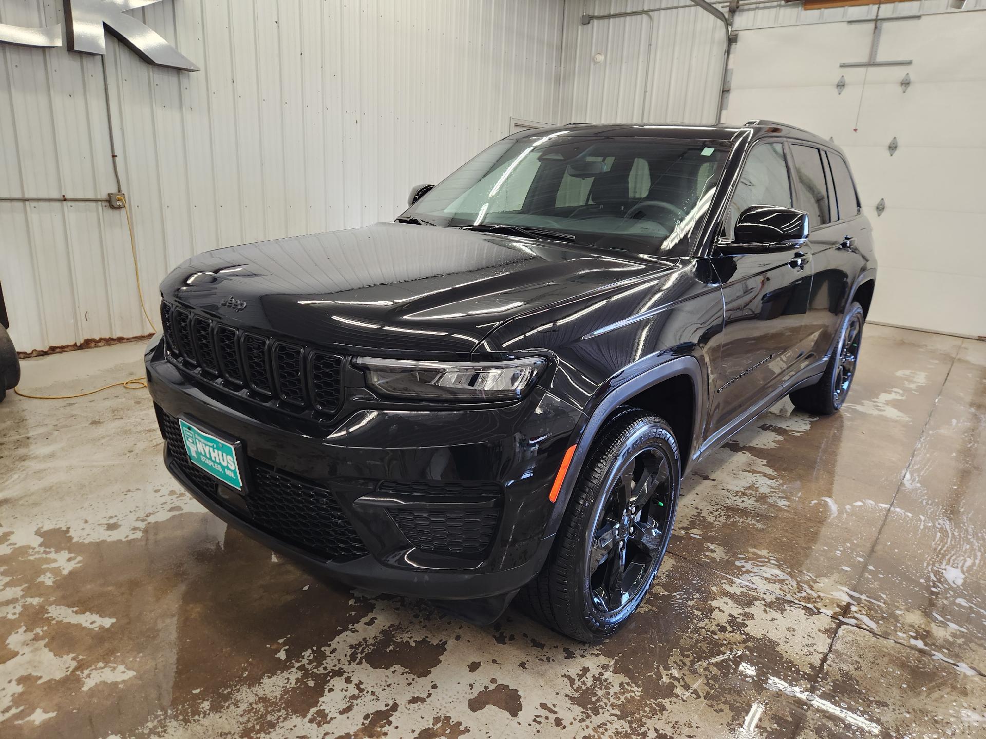2024 Jeep Grand Cherokee Altitude 4x4's photo
