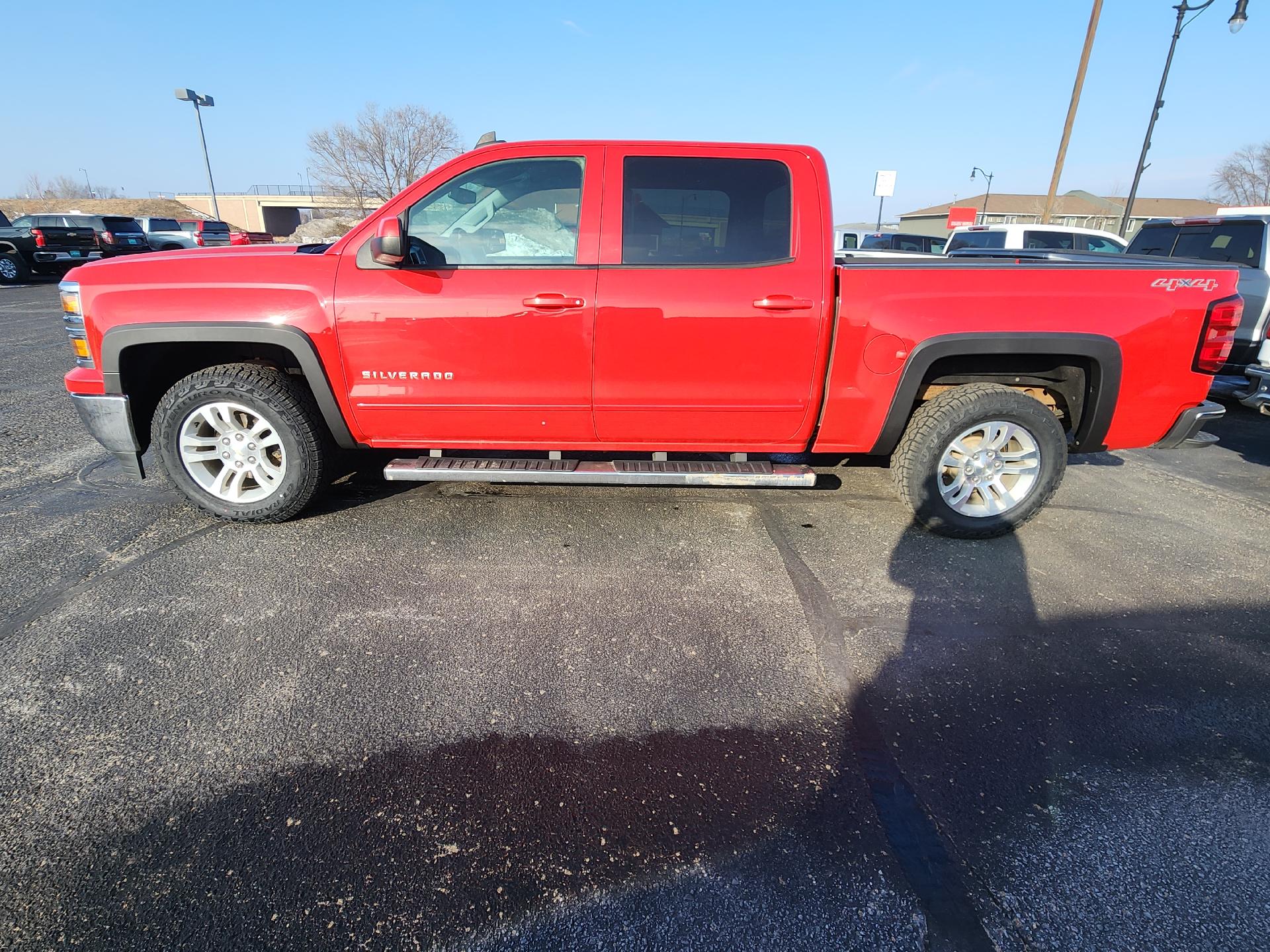 Used 2015 Chevrolet Silverado 1500 LT with VIN 3GCUKREC3FG175723 for sale in Staples, Minnesota