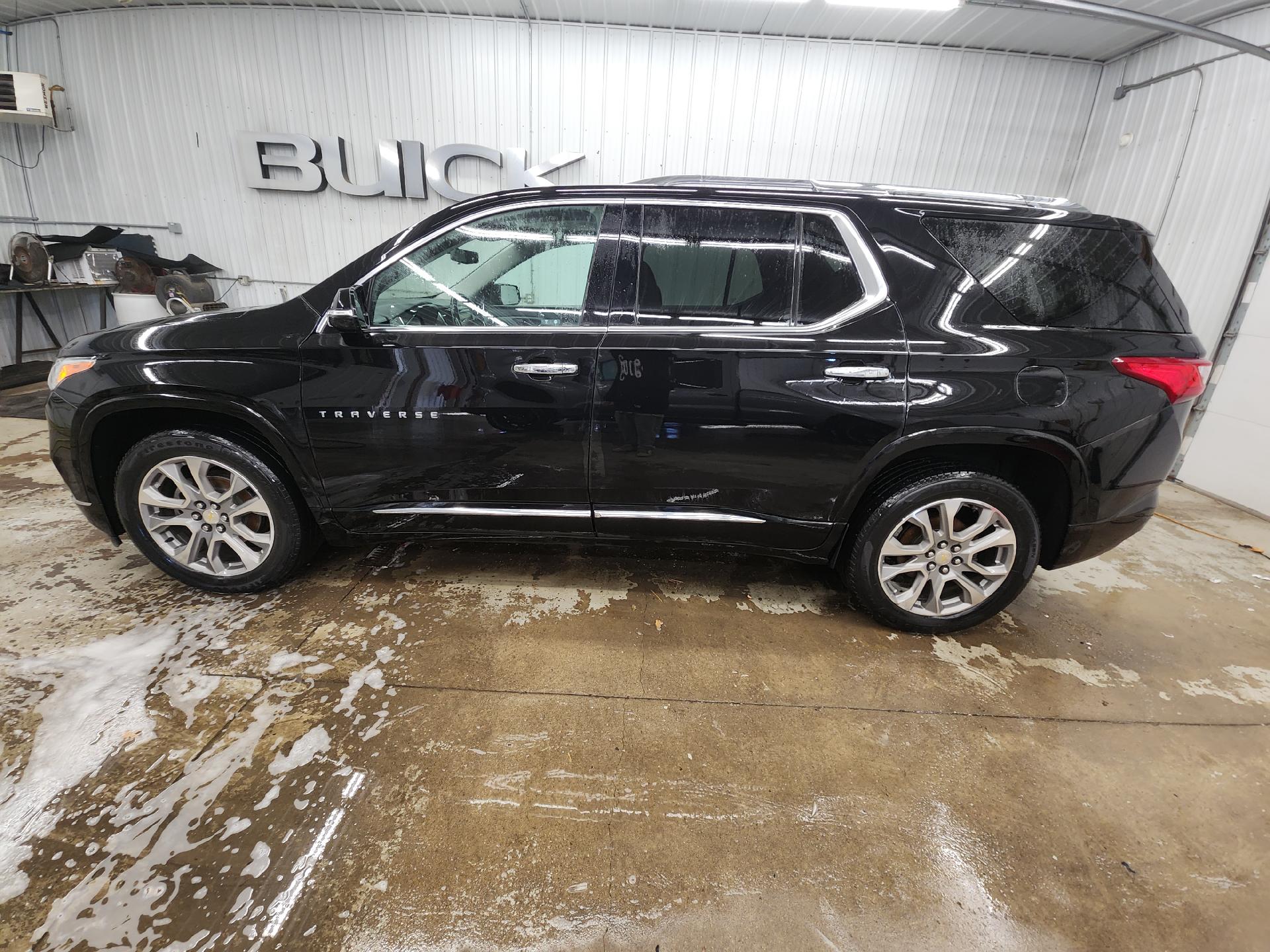 Used 2019 Chevrolet Traverse Premier with VIN 1GNEVKKW7KJ278287 for sale in Staples, Minnesota