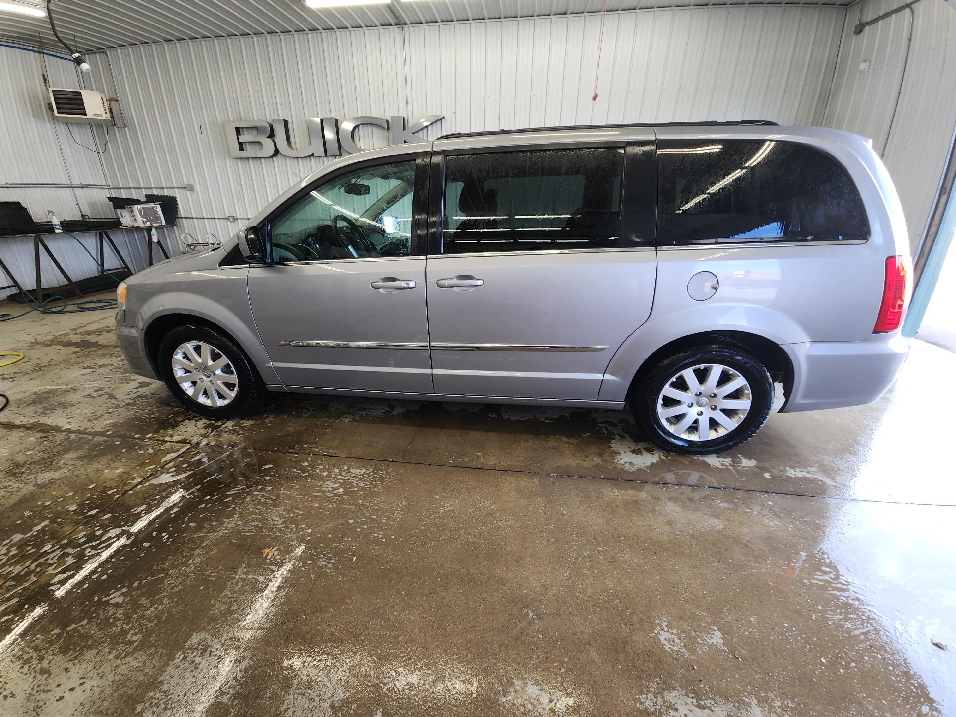 Used 2016 Chrysler Town & Country Touring with VIN 2C4RC1BG6GR193396 for sale in Staples, Minnesota
