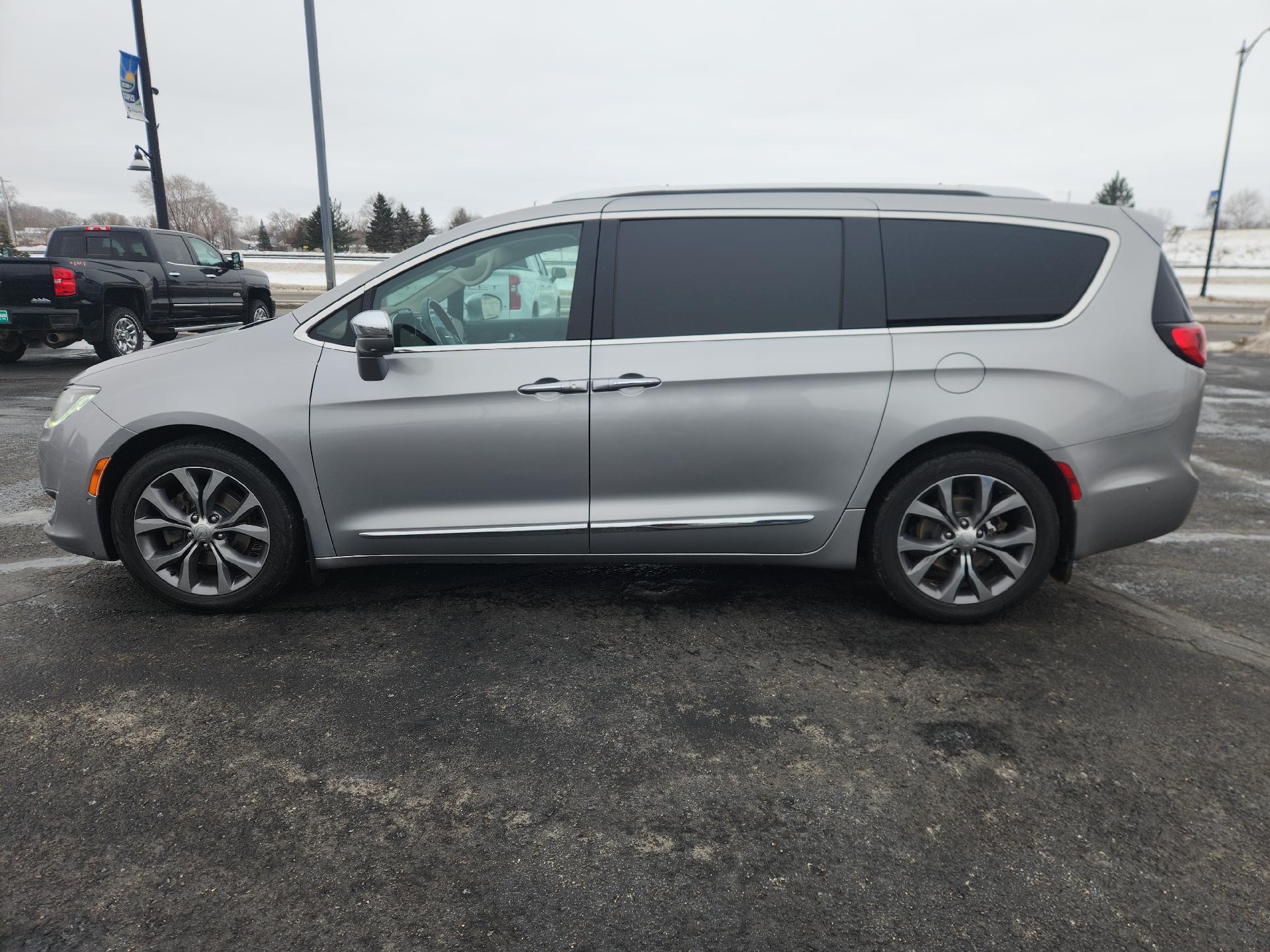 Used 2017 Chrysler Pacifica Limited with VIN 2C4RC1GGXHR545213 for sale in Staples, Minnesota